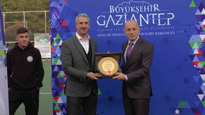 Jübile Yapacak Cüneyt Çakır’a Gaziantep’te Plaket