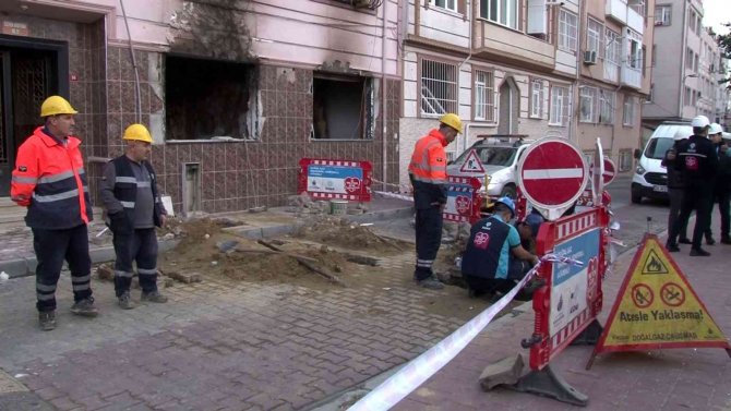 Fatih’te Doğal Gaz Patlamasının Bıraktığı Hasar Gün Ağarınca Ortaya Çıktı