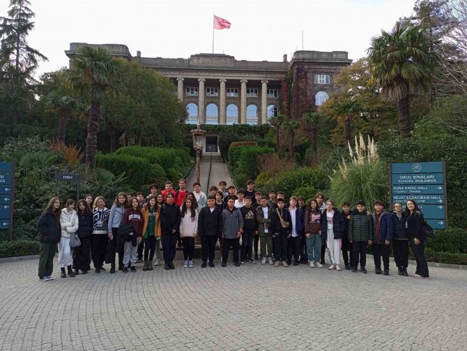 Kolej Öğrencileri İ̇stanbul’u Gezdi