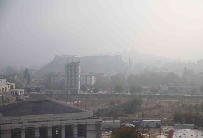 Gaziantep’te Yoğun Sis Etkili Oldu
