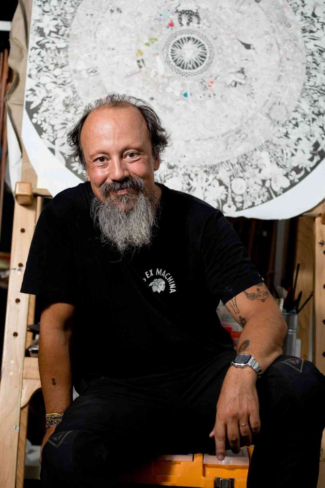 Ressam Mehmet Sinan Kuran’ın ‘Yeni Dünya’ Eseri Sanatburada’da Satışa Çıktı