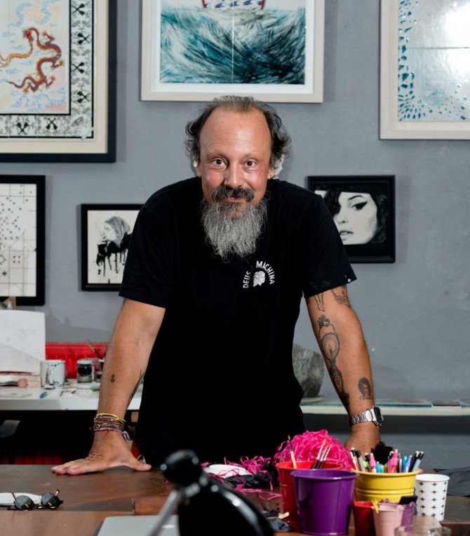 Ressam Mehmet Sinan Kuran’ın ‘Yeni Dünya’ Eseri Sanatburada’da Satışa Çıktı