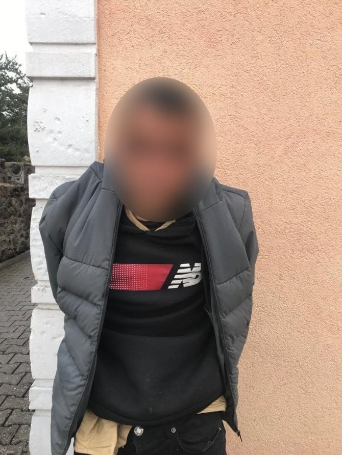 İ̇ran Sınırından Türkiye’ye Giren 2 Teröristten Biri Canlı Olarak Ele Geçirildi