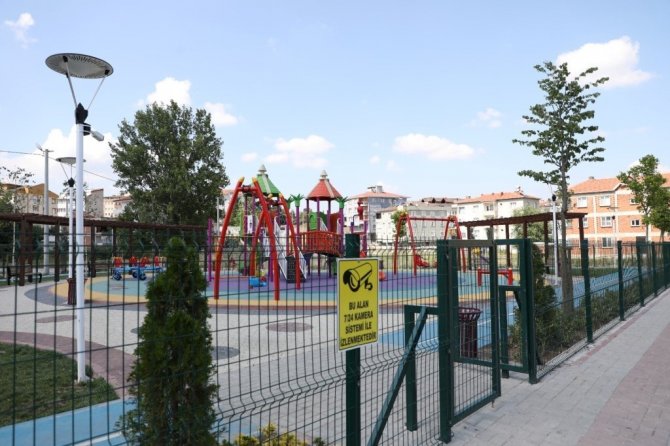 İ̇negöl’de Parklar 24 Saat Gözetim Altında