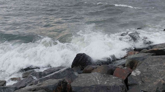İ̇stanbul’da Lodos Etkili Oluyor