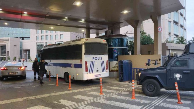 İ̇stanbul’daki Saldırının Failleri Adliyeye Sevk Edildi