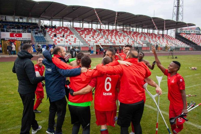 İ̇zmirli Amputeler Türkiye Üçüncüsü Oldu