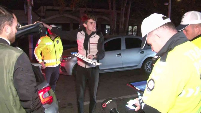 Kadıköy’de Denetime Takılan Plakasız Sürücüden Şaşırtan Tepki: "Babam Görecek"