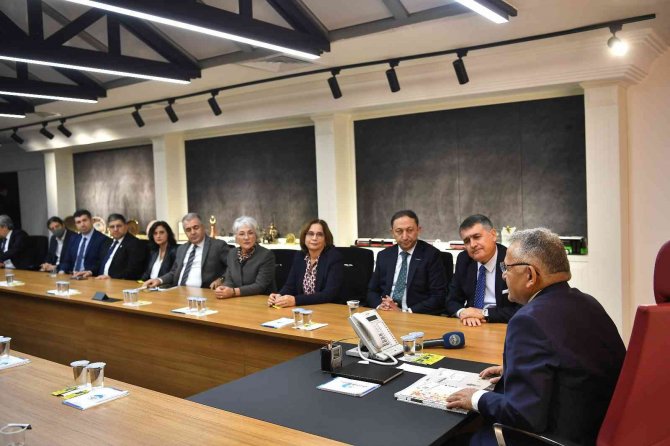 Başkan Büyükkılıç: “İ̇hracatta 4 Milyar Doları Kayseri’mizin İnşallah Yakaladığını Görüyoruz"