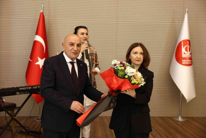 Geleneğin İ̇zleri Karma Sergisi Sanatseverleri Bekliyor