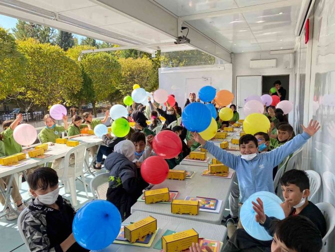 Kütahya Valiliği Motivasyon Ve Eğitim Tırı, Trt’ye Konuk Oluyor