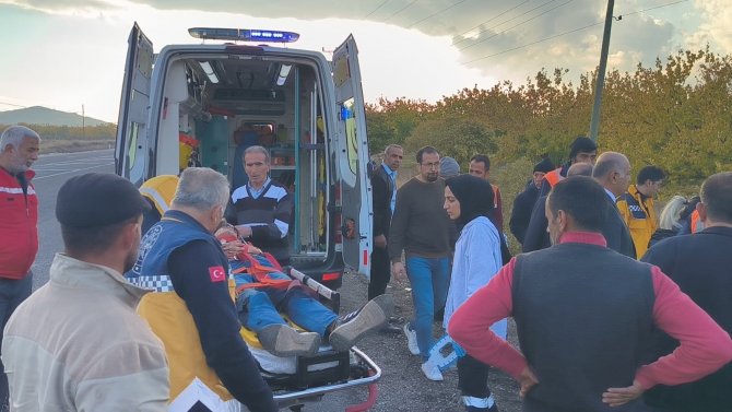 Kontrolden Çıkan Araç Kayısı Bahçesine Uçtu: 1 Yaralı