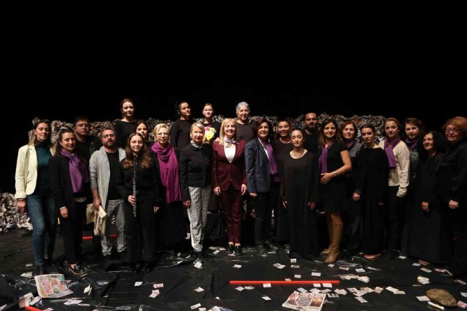 ’Kadın Hikayeleri’ İle Şiddete Dikkat Çektiler