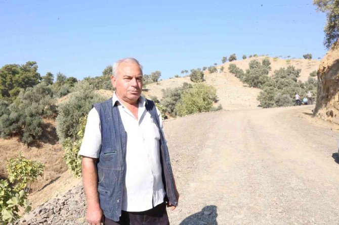 İ̇ncirliova’da Birçok Mahallenin Yolunu 13 Kilometre Kısaltan Çalışmaya Devam Ediliyor
