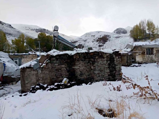 Ağrı’nın Yüksek Kesimleri Beyaza Büründü