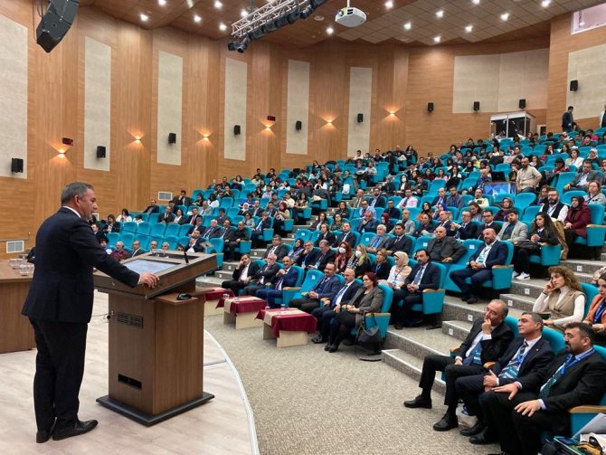 Kırşehir’de, Tıp Ve Sağlık Bilimleri Kongresi Başladı