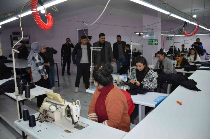 Beytüşşebap’ta Kadın Girişimci Açtığı Atölye İle İstihdam Sağladı