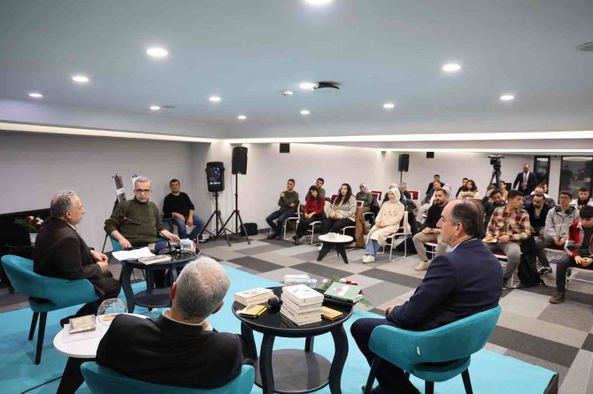 ’Gençlerle Kitap Sohbetleri’nde 6 Eser Ele Alındı