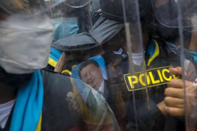 Apec Liderler Zirvesi, Bangkok’ta Protestolarla Başladı