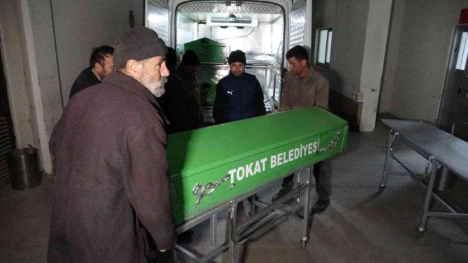 Tokat’ta 3 Kişi Tabanca İle Vurulmuş Olarak Bulundu