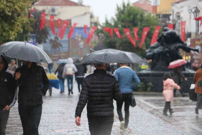 Edirne’de Haftalar Sonra Yağmur Yağışı Başladı