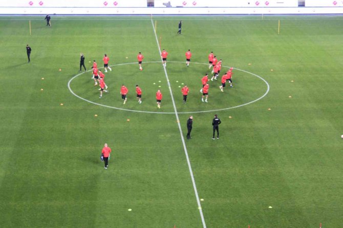 A Milli Takım, Çekya Maçı Hazırlıklarını Tamamladı
