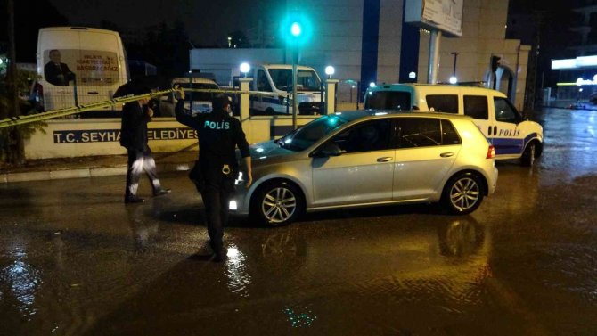 Adana’da Sağanak Yağış Hayatı Felç Etti