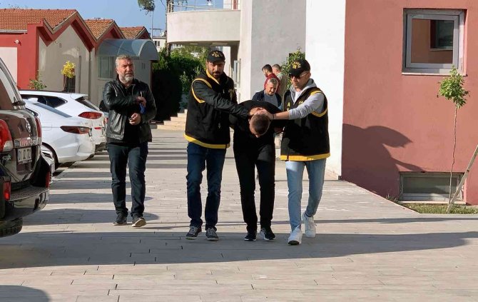 Adana’da Bir Garip Cinayet: Sokakta Öldürülen Gencin Katil Zanlısı Arkadaşı Çıktı
