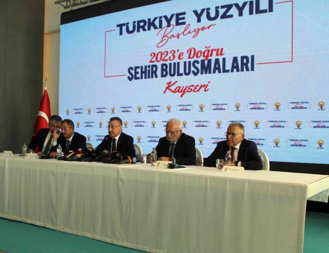 Cumhurbaşkanı Yardımcısı Oktay: "6’sını Da, 7’sini De Toplasanız Recep Tayyip Erdoğan’ın Zekatı Bile Etmez"