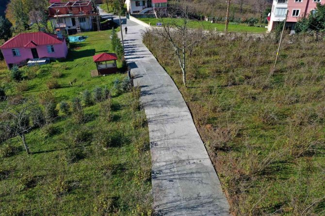 Yeşilköy Mahallesi’nde Beton Yol Çalışması Yapıldı