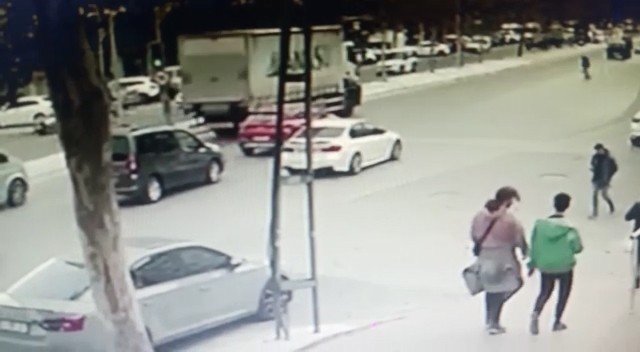 Ataşehir’de Kamyonun Altında Kalan Vatandaş Metrelerce Sürüklendi