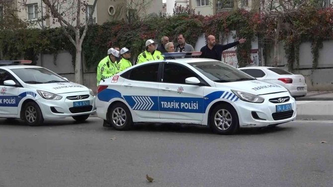 Ataşehir’de Kamyonun Altında Kalan Vatandaş Metrelerce Sürüklendi