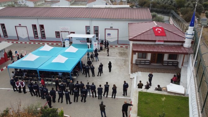 Hükümlüler Kendi Yaptıkları Camide Cuma Namazını Kıldı