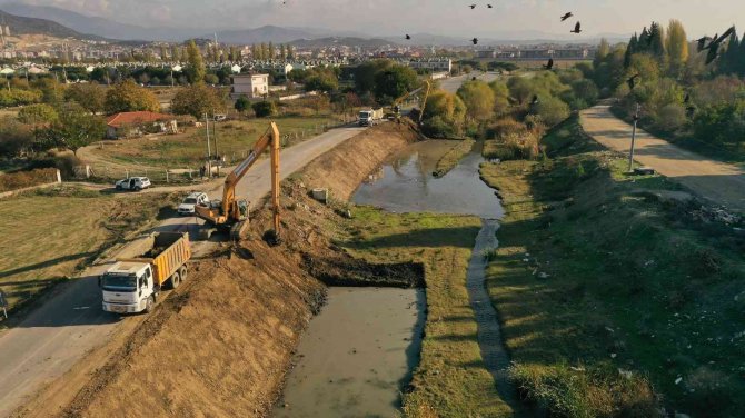 Büyükşehir, Edremit Ülkü Yolu’nu Yeniliyor