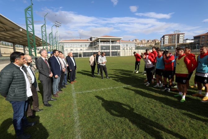 Başkan Taban’dan Sivas Maçı Öncesi İ̇negölspor’a Moral Ziyareti