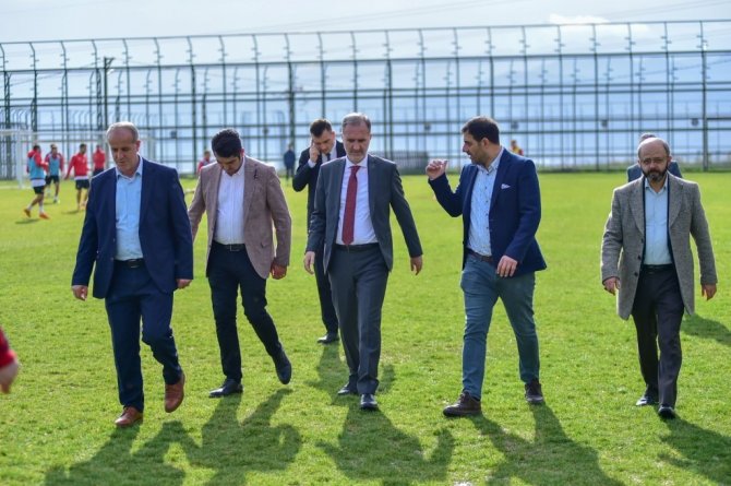 Başkan Taban’dan Sivas Maçı Öncesi İ̇negölspor’a Moral Ziyareti