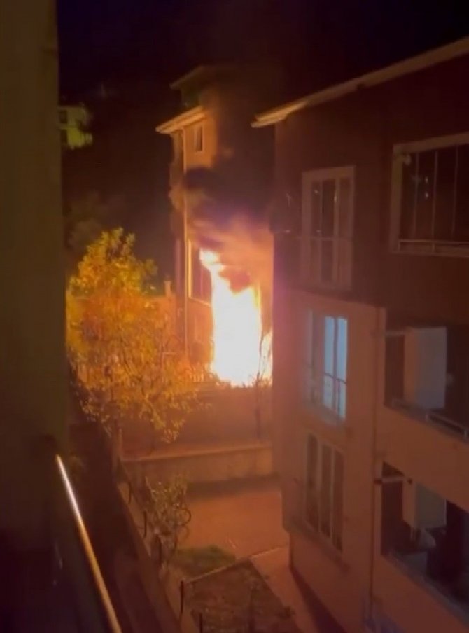 Bursa’da Apartman Dairesinde Korkutan Yangın