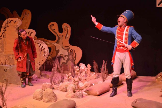 Tiyatro Festivaline Coşkulu Veda