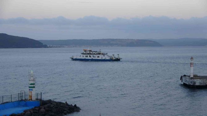 Gökçeada Ve Bozcaada Feribot Seferlerine Fırtına Engeli