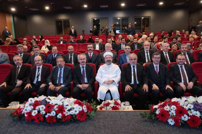 Diyanet İ̇şleri Başkanı Erbaş: “Zekat, İ̇slam Toplumunun Harcıdır”