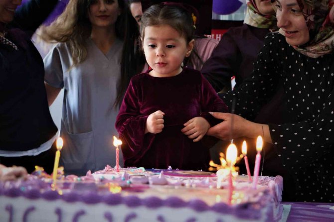 Diyarbakır’da İkiz Prematüre Bebekler Hastaneden ’Mezun’ Oldu