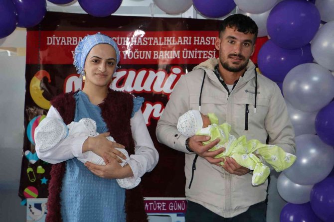 Diyarbakır’da İkiz Prematüre Bebekler Hastaneden ’Mezun’ Oldu