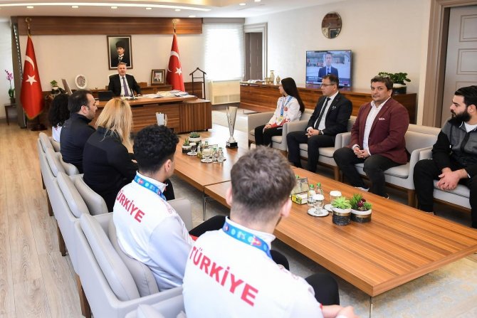 Elban: "Sporun İnsanın Kişiliği Üzerinde Önemli Ve Olumlu Etkileri Var"