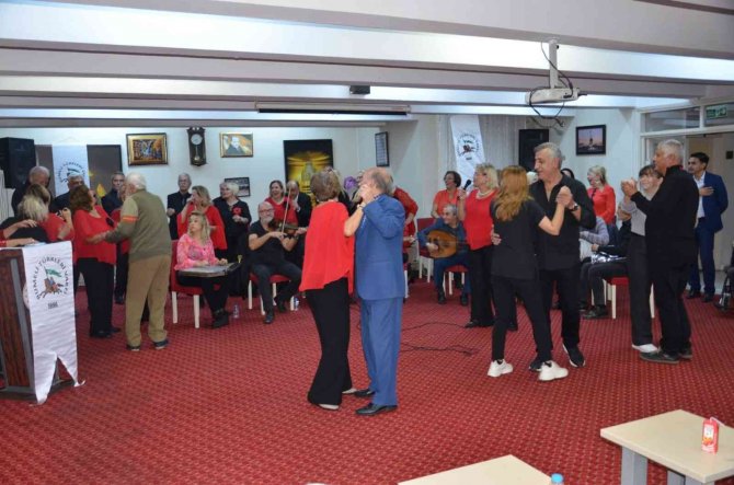 Salgın Sonrası İlk Konser Huzurevi Sakinlerine Moral Oldu