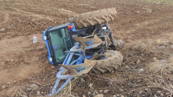 Elazığ’da Traktör Devrildi: 1 Yaralı