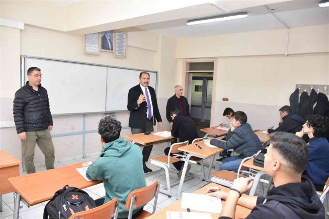 Erzincan’da Liseli Öğrenciler Ara Tatili Fırsata Çeviriyor