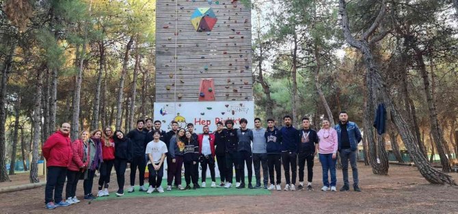 Lise Öğrencileri Motivasyon Kampında