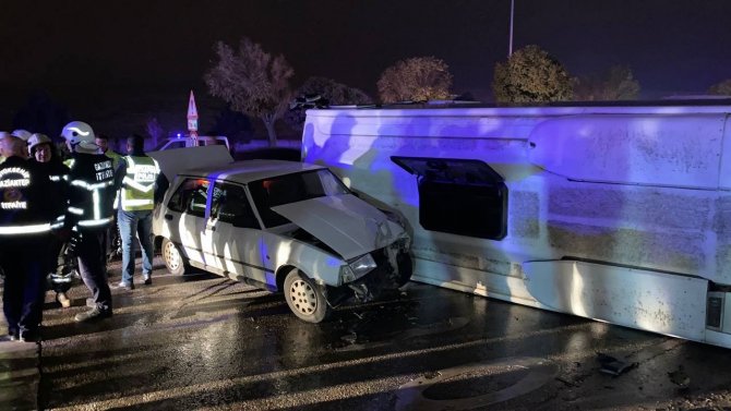 Gaziantep’te Çevik Kuvvet Aracı Kaza Yaptı: 5 Yaralı