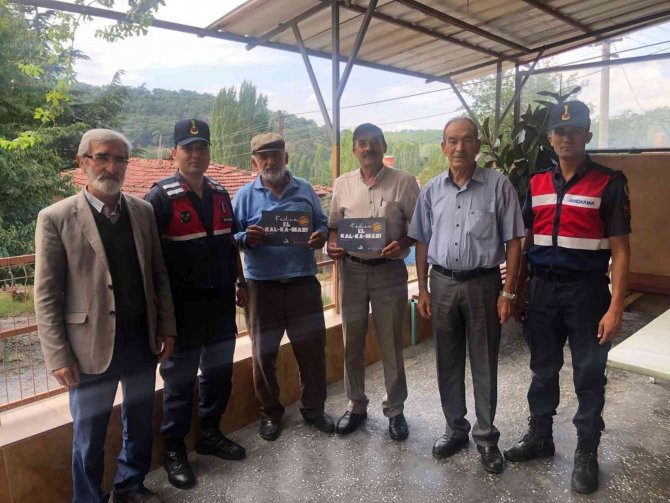 Jandarma Ekipleri Erkeklere “Kadına El Kal-ka-maz” Eğitimi Verdi