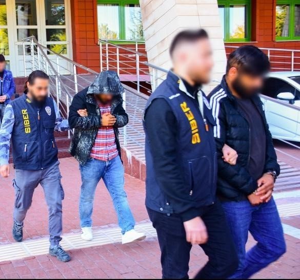 Isparta’da Sosyal Medya Dolandırıcılığına 2 Tutuklama